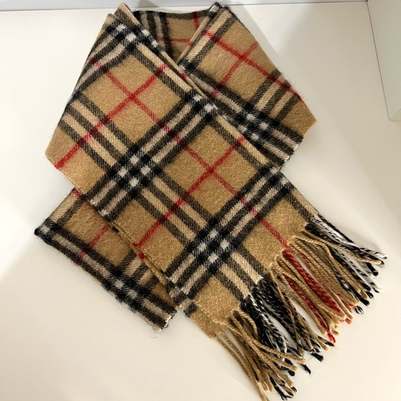 ‼️Black Friday SALE‼️Vintage Burberry Scarf - Picture 2 of 4